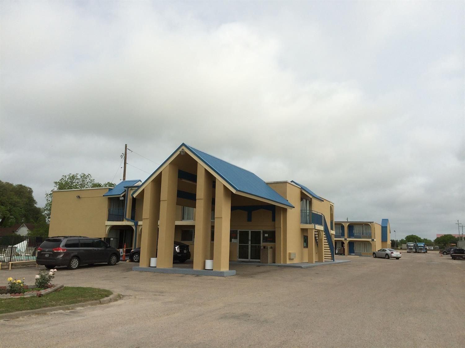 Americas Best Value Inn Schulenburg Buitenkant foto
