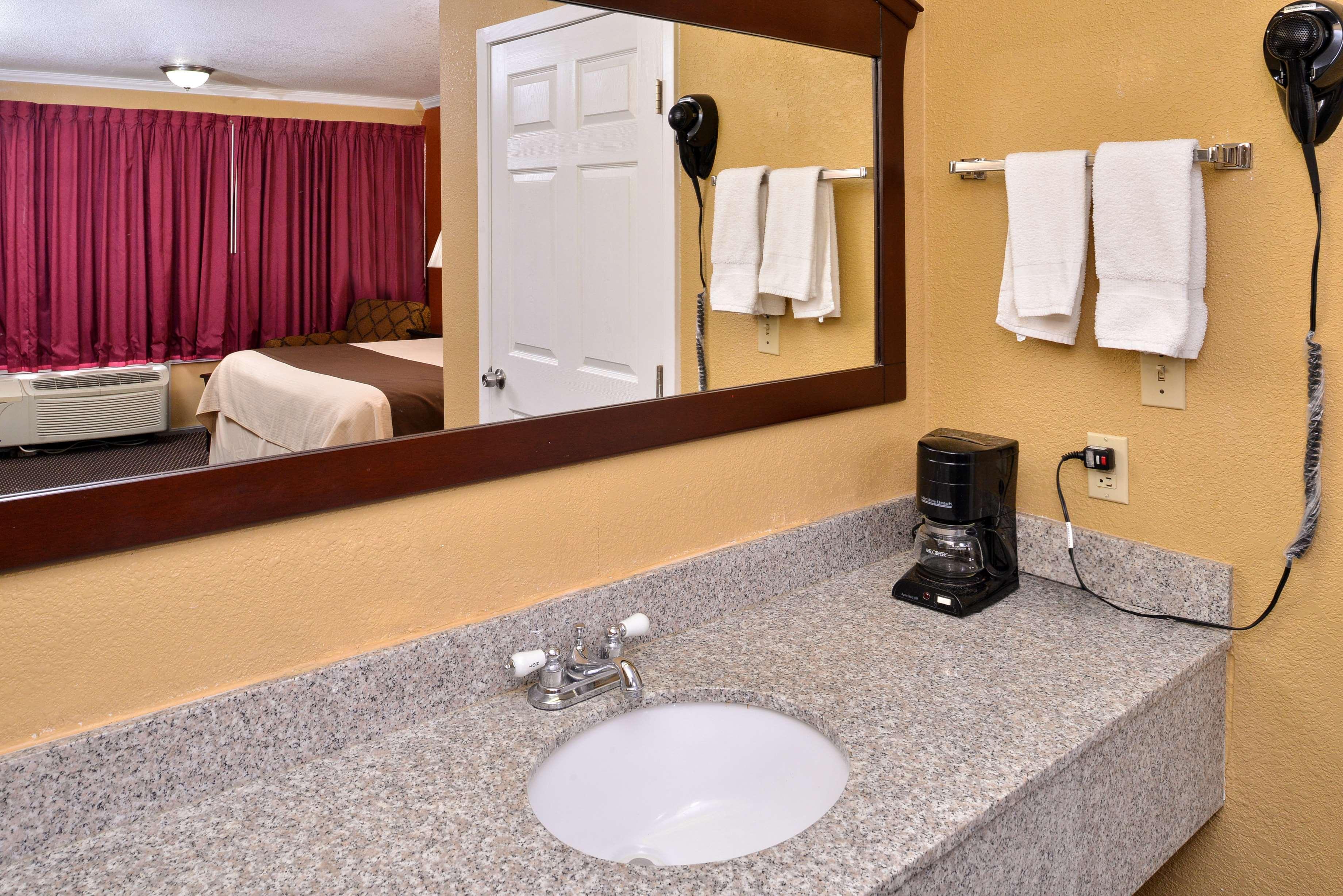 Americas Best Value Inn Schulenburg Buitenkant foto