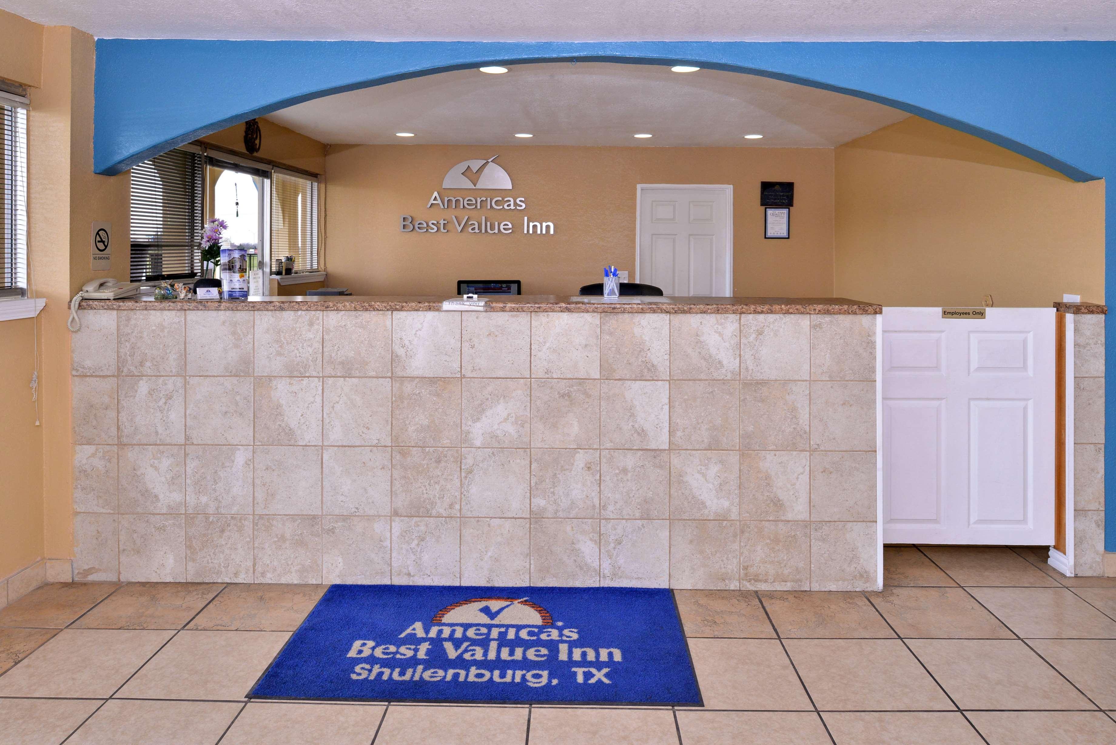 Americas Best Value Inn Schulenburg Buitenkant foto